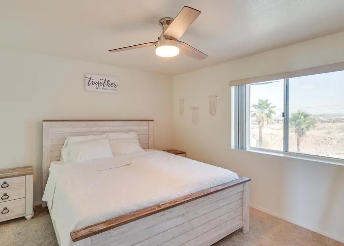 Pool Access & Mtn Views: Havasu Condo! *