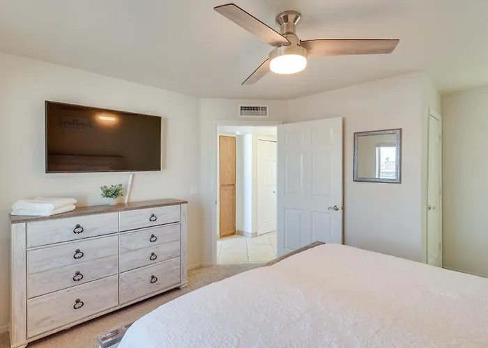 Pool Access & Mtn Views: Havasu Condo! Lake Havasu City