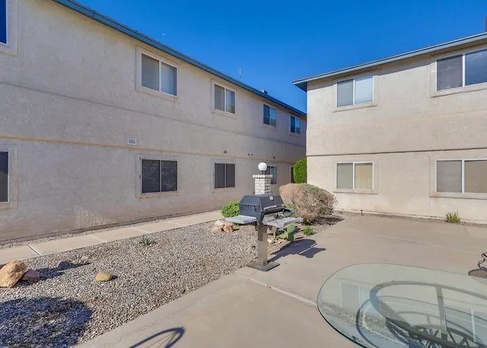 Ferienhaus Pool Access & Mtn Views: Havasu Condo!
