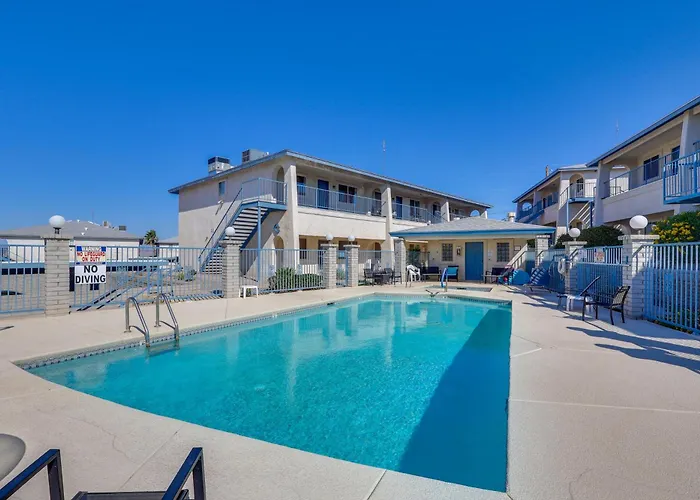 Pool Access & Mtn Views: Havasu Condo! * Lake Havasu City