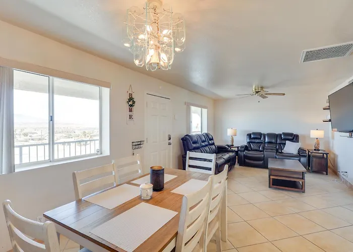 Ferienhaus Pool Access & Mtn Views: Havasu Condo!